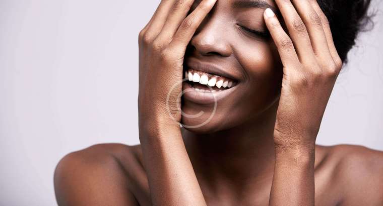 The Secret to Keeping Your Skin Oil-Free All Day